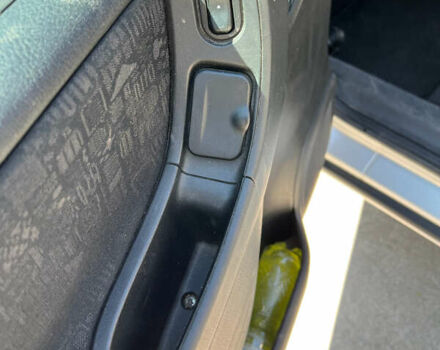 Серый Опель Зафира, объемом двигателя 2 л и пробегом 339 тыс. км за 3900 $, фото 35 на Automoto.ua