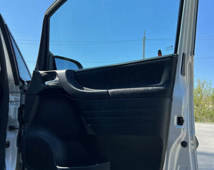 Серый Опель Зафира, объемом двигателя 2 л и пробегом 339 тыс. км за 3900 $, фото 31 на Automoto.ua