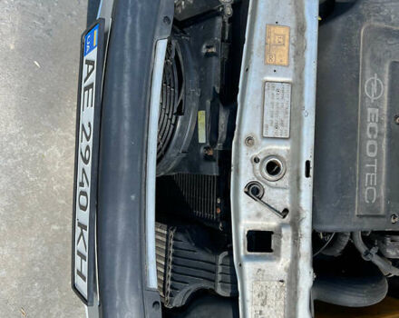 Серый Опель Зафира, объемом двигателя 2 л и пробегом 339 тыс. км за 3900 $, фото 12 на Automoto.ua