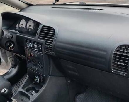 Сірий Опель Зафіра, об'ємом двигуна 1.8 л та пробігом 360 тис. км за 4300 $, фото 19 на Automoto.ua