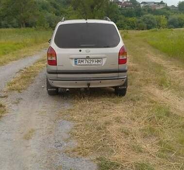 Серый Опель Зафира, объемом двигателя 2 л и пробегом 327 тыс. км за 3200 $, фото 4 на Automoto.ua