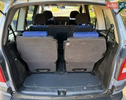 Серый Опель Зафира, объемом двигателя 1.8 л и пробегом 246 тыс. км за 5100 $, фото 13 на Automoto.ua