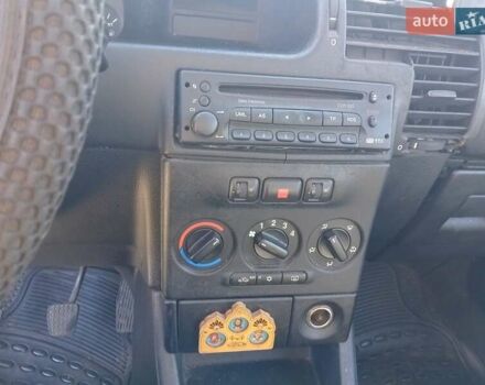 Сірий Опель Зафіра, об'ємом двигуна 1.8 л та пробігом 250 тис. км за 2700 $, фото 20 на Automoto.ua