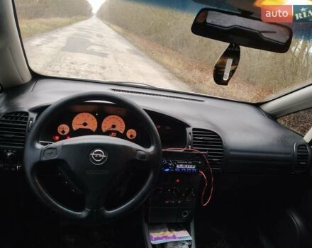 Серый Опель Зафира, объемом двигателя 1.8 л и пробегом 238 тыс. км за 4300 $, фото 5 на Automoto.ua