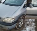 Серый Опель Зафира, объемом двигателя 2 л и пробегом 999 тыс. км за 800 $, фото 1 на Automoto.ua