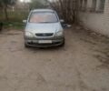 Сірий Опель Зафіра, об'ємом двигуна 2.2 л та пробігом 400 тис. км за 2499 $, фото 1 на Automoto.ua