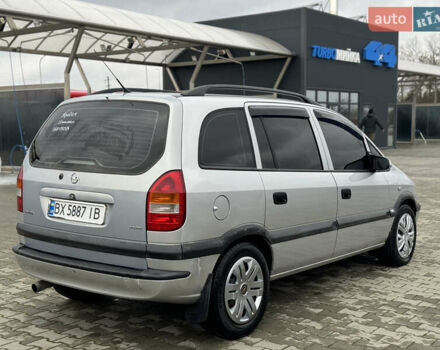 Серый Опель Зафира, объемом двигателя 2 л и пробегом 340 тыс. км за 3900 $, фото 7 на Automoto.ua