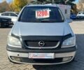 Серый Опель Зафира, объемом двигателя 1.8 л и пробегом 425 тыс. км за 3500 $, фото 1 на Automoto.ua