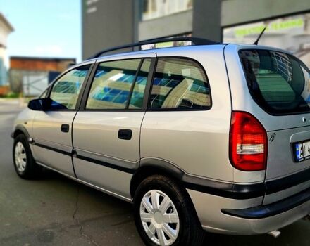 Сірий Опель Зафіра, об'ємом двигуна 2 л та пробігом 236 тис. км за 3500 $, фото 3 на Automoto.ua