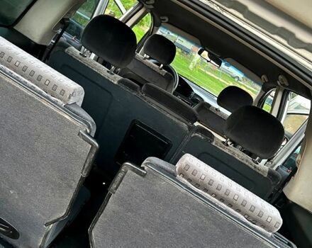 Серый Опель Зафира, объемом двигателя 2.2 л и пробегом 370 тыс. км за 2950 $, фото 4 на Automoto.ua