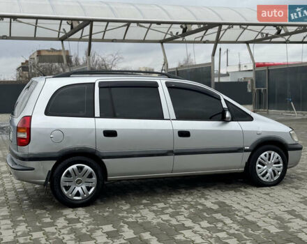 Серый Опель Зафира, объемом двигателя 2 л и пробегом 340 тыс. км за 3900 $, фото 8 на Automoto.ua