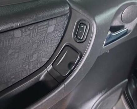 Серый Опель Зафира, объемом двигателя 2.2 л и пробегом 300 тыс. км за 3000 $, фото 1 на Automoto.ua