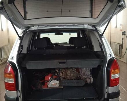 Серый Опель Зафира, объемом двигателя 2 л и пробегом 337 тыс. км за 3799 $, фото 8 на Automoto.ua