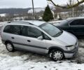 Серый Опель Зафира, объемом двигателя 2 л и пробегом 300 тыс. км за 2000 $, фото 1 на Automoto.ua