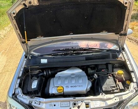 Серый Опель Зафира, объемом двигателя 1.8 л и пробегом 267 тыс. км за 4700 $, фото 6 на Automoto.ua