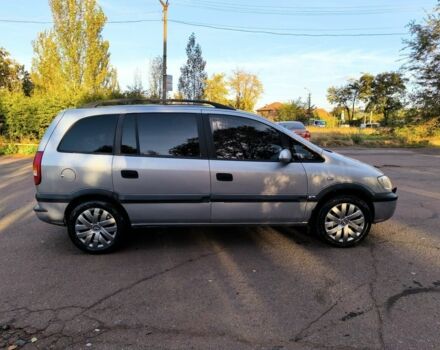 Серый Опель Зафира, объемом двигателя 2.2 л и пробегом 240 тыс. км за 3250 $, фото 5 на Automoto.ua