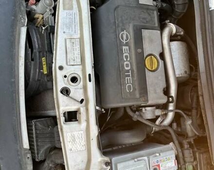 Серый Опель Зафира, объемом двигателя 2 л и пробегом 360 тыс. км за 3850 $, фото 7 на Automoto.ua