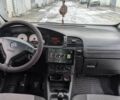 Сірий Опель Зафіра, об'ємом двигуна 2 л та пробігом 305 тис. км за 3200 $, фото 7 на Automoto.ua