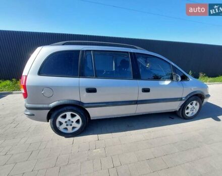 Серый Опель Зафира, объемом двигателя 1.8 л и пробегом 347 тыс. км за 3700 $, фото 3 на Automoto.ua