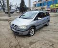 Серый Опель Зафира, объемом двигателя 2 л и пробегом 250 тыс. км за 1800 $, фото 1 на Automoto.ua