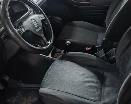 Серый Опель Зафира, объемом двигателя 2.2 л и пробегом 300 тыс. км за 3000 $, фото 3 на Automoto.ua