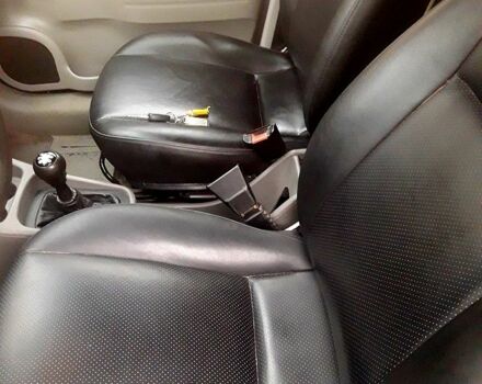 Серый Опель Зафира, объемом двигателя 2 л и пробегом 300 тыс. км за 3500 $, фото 5 на Automoto.ua