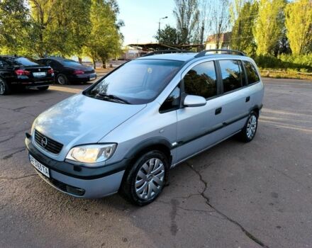 Серый Опель Зафира, объемом двигателя 2.2 л и пробегом 240 тыс. км за 3250 $, фото 2 на Automoto.ua