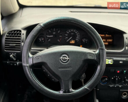 Серый Опель Зафира, объемом двигателя 2 л и пробегом 340 тыс. км за 3900 $, фото 10 на Automoto.ua