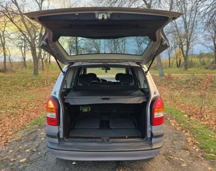 Серый Опель Зафира, объемом двигателя 1.8 л и пробегом 468 тыс. км за 3899 $, фото 17 на Automoto.ua