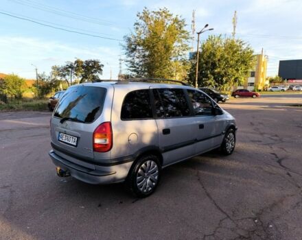 Серый Опель Зафира, объемом двигателя 2.2 л и пробегом 240 тыс. км за 3250 $, фото 6 на Automoto.ua