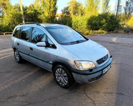 Серый Опель Зафира, объемом двигателя 2.2 л и пробегом 240 тыс. км за 3250 $, фото 3 на Automoto.ua