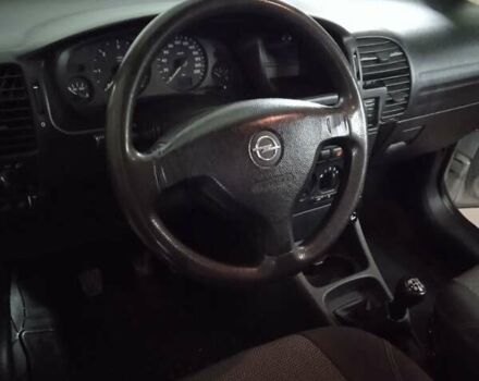 Серый Опель Зафира, объемом двигателя 2 л и пробегом 337 тыс. км за 3799 $, фото 2 на Automoto.ua