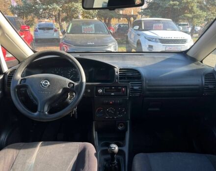 Серый Опель Зафира, объемом двигателя 1.8 л и пробегом 425 тыс. км за 3500 $, фото 9 на Automoto.ua