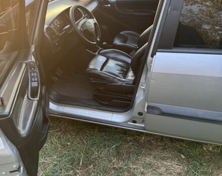 Серый Опель Зафира, объемом двигателя 2.2 л и пробегом 280 тыс. км за 2600 $, фото 7 на Automoto.ua