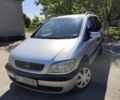 Серый Опель Зафира, объемом двигателя 1.8 л и пробегом 228 тыс. км за 3800 $, фото 1 на Automoto.ua