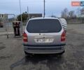 Серый Опель Зафира, объемом двигателя 2 л и пробегом 338 тыс. км за 4300 $, фото 3 на Automoto.ua