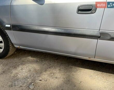 Серый Опель Зафира, объемом двигателя 2.2 л и пробегом 338 тыс. км за 3200 $, фото 5 на Automoto.ua