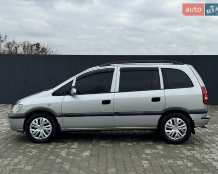Серый Опель Зафира, объемом двигателя 2 л и пробегом 340 тыс. км за 3900 $, фото 4 на Automoto.ua