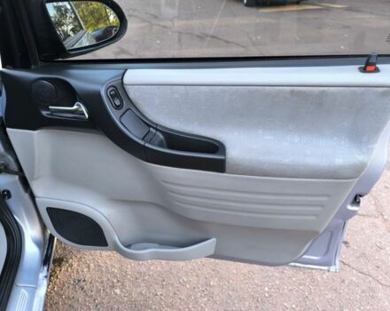 Серый Опель Зафира, объемом двигателя 2.2 л и пробегом 240 тыс. км за 3250 $, фото 14 на Automoto.ua