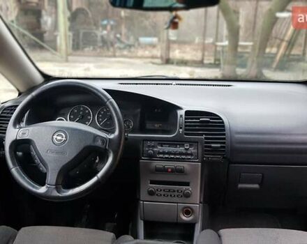 Серый Опель Зафира, объемом двигателя 2.2 л и пробегом 346 тыс. км за 3700 $, фото 6 на Automoto.ua