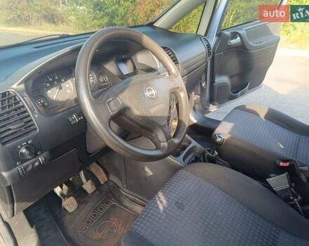 Сірий Опель Зафіра, об'ємом двигуна 1.6 л та пробігом 173 тис. км за 4100 $, фото 16 на Automoto.ua