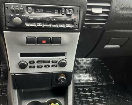 Сірий Опель Зафіра, об'ємом двигуна 2 л та пробігом 449 тис. км за 4300 $, фото 18 на Automoto.ua