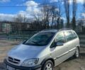 Серый Опель Зафира, объемом двигателя 2.2 л и пробегом 300 тыс. км за 2400 $, фото 1 на Automoto.ua