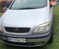 Серый Опель Зафира, объемом двигателя 1.8 л и пробегом 332 тыс. км за 3900 $, фото 1 на Automoto.ua