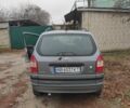 Серый Опель Зафира, объемом двигателя 2.2 л и пробегом 307 тыс. км за 2600 $, фото 6 на Automoto.ua