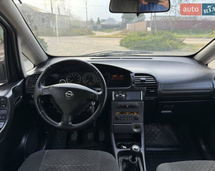 Серый Опель Зафира, объемом двигателя 1.8 л и пробегом 280 тыс. км за 4000 $, фото 14 на Automoto.ua
