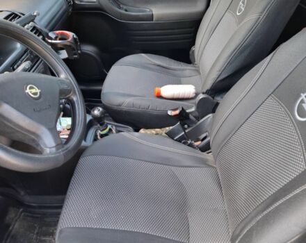 Серый Опель Зафира, объемом двигателя 2 л и пробегом 315 тыс. км за 2700 $, фото 5 на Automoto.ua