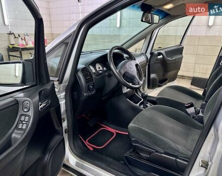 Серый Опель Зафира, объемом двигателя 1.8 л и пробегом 242 тыс. км за 4999 $, фото 17 на Automoto.ua