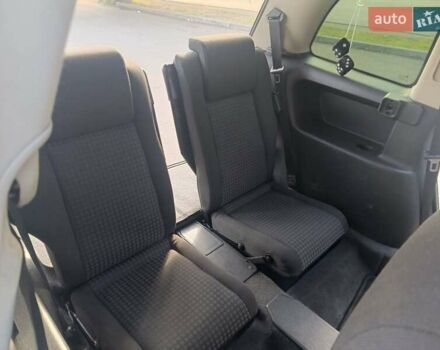 Сірий Опель Зафіра, об'ємом двигуна 1.6 л та пробігом 173 тис. км за 4100 $, фото 8 на Automoto.ua