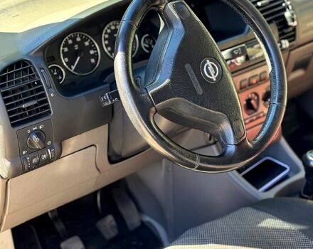 Серый Опель Зафира, объемом двигателя 1.6 л и пробегом 340 тыс. км за 3700 $, фото 7 на Automoto.ua